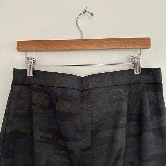 Sanctuary Carnaby Kick Crop Semi High Rise Legging in Full Moon Camo XL - Picture 8 of 9